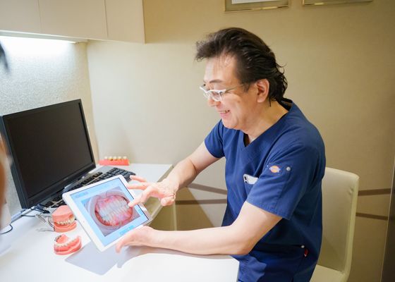 特徴３　歯科医師・歯科衛生士・患者さまの三者で進め、治療をサポートいたします